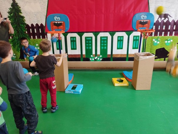 Felsőgallai óvodások szelektív kosárlabdajátékot játszanak